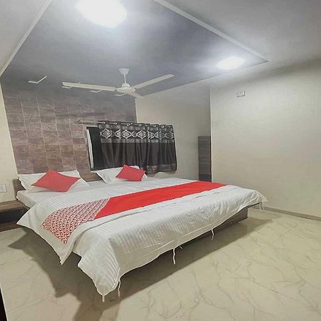 Hotel O Pravin Executive Gangapur  Kültér fotó