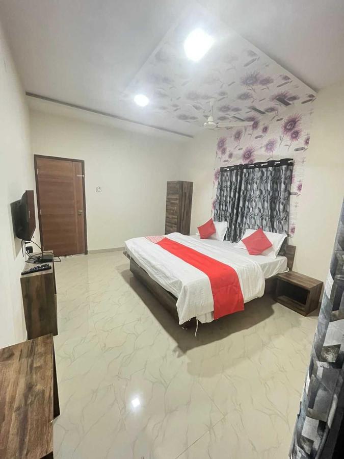 Hotel O Pravin Executive Gangapur  Kültér fotó